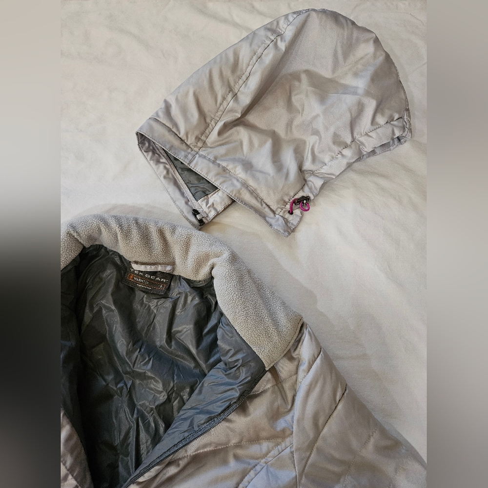 Tek Gear Warmtek Women's Silver Puffer Jacket - Picture 4 of 5